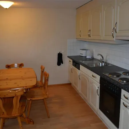 Anne - 1- Stock Appartement-fewo- Dusche Oder Bad- Wc 12-bettwohnung By Interhome شقة